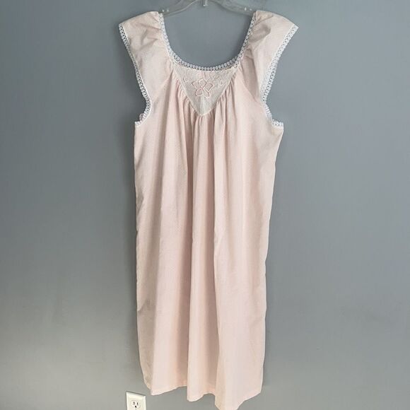 Women’s M Vintage Grandmacore Cottagecore Pink polka dot Lace nightgown - Picture 2 of 15
